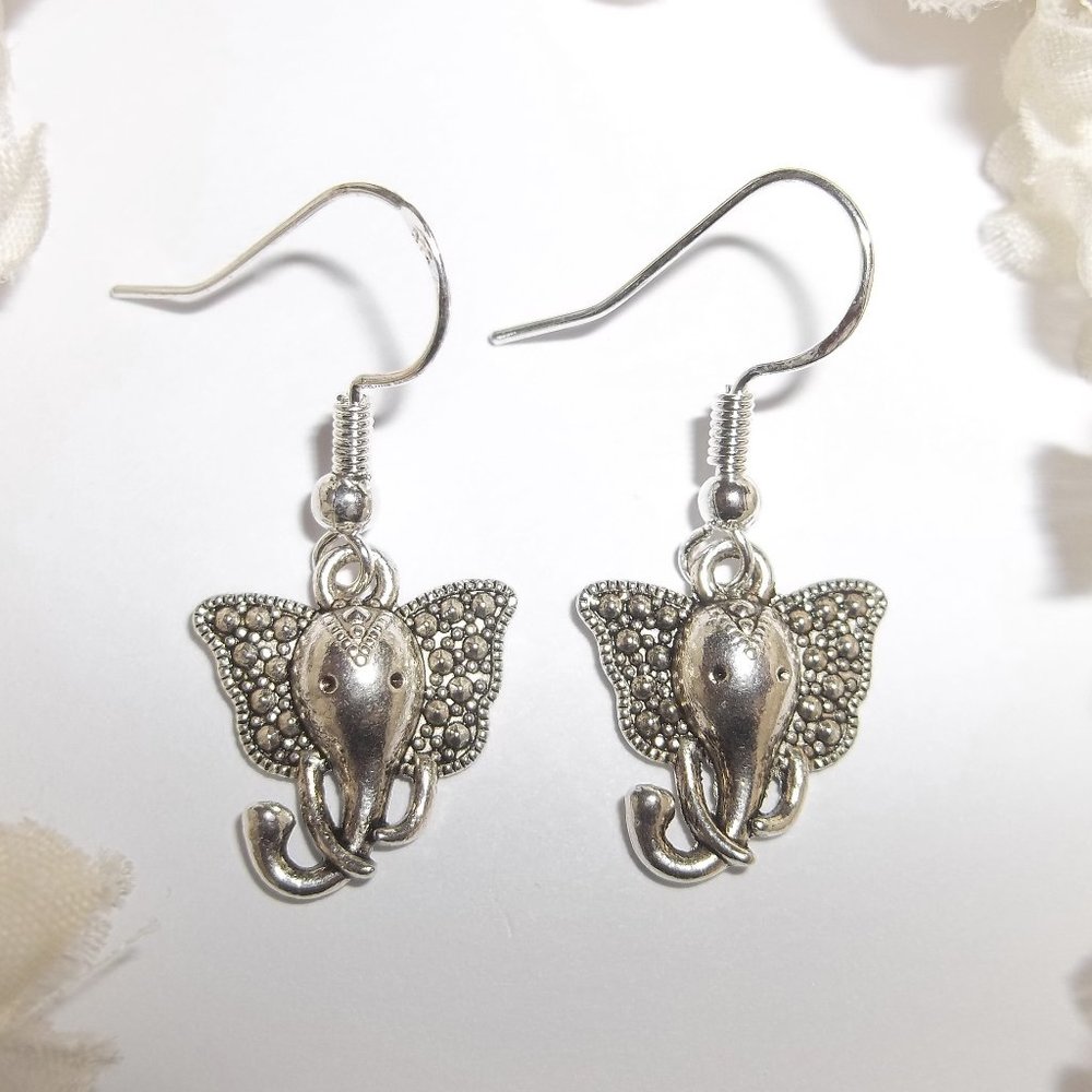 Silver Elephant Earrings Dangle Drop Charm Jewelry Gift Animal Girl Small C044